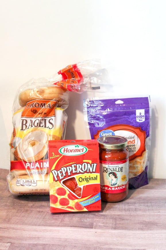 Ingredients for the bagel pizzas